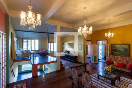 Sala de casa à venda com 3 quartos, 450m² em Laranjeiras, Rio de Janeiro