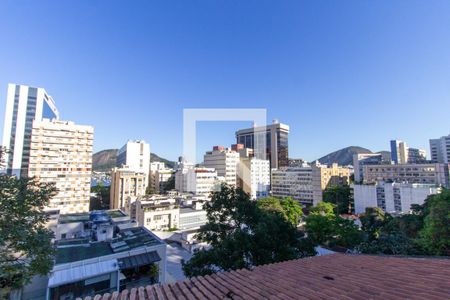 Casa à venda com 450m², 3 quartos e 3 vagasVista