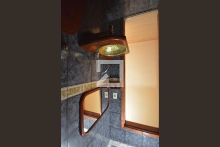 Casa de condomínio à venda com 180m², 3 quartos e sem vagaBanheiro 1