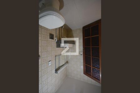 Casa de condomínio à venda com 180m², 3 quartos e sem vagaBanheiro 2