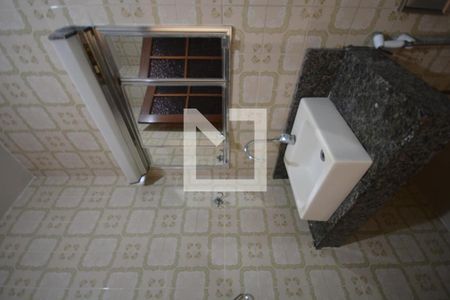 Casa de condomínio à venda com 180m², 3 quartos e sem vagaBanheiro 2