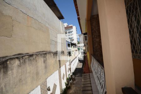 Casa de condomínio à venda com 180m², 3 quartos e sem vagaVista