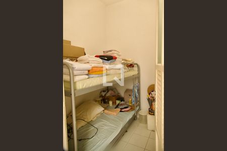 Apartamento à venda com 210m², 3 quartos e 1 vaga Apartamento à venda com 210m², 3 quartos e 1 vagaQuarto de Serviço