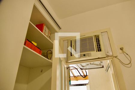 Apartamento à venda com 210m², 3 quartos e 1 vaga Apartamento à venda com 210m², 3 quartos e 1 vagaQuarto de Serviço