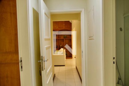 Apartamento à venda com 210m², 3 quartos e 1 vaga Apartamento à venda com 210m², 3 quartos e 1 vagaCorredor