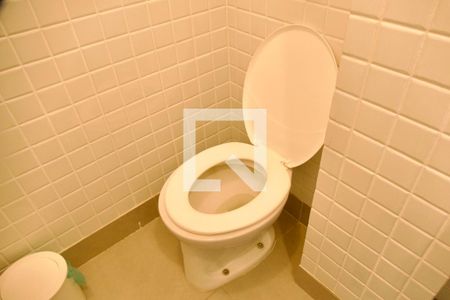 Apartamento à venda com 210m², 3 quartos e 1 vaga Apartamento à venda com 210m², 3 quartos e 1 vagaBanheiro de Serviço