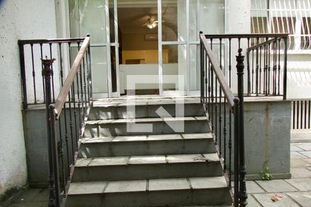 Apartamento à venda com 210m², 3 quartos e 1 vaga Apartamento à venda com 210m², 3 quartos e 1 vagaÁrea comum