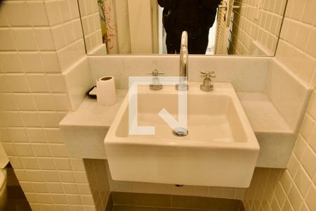 Apartamento à venda com 210m², 3 quartos e 1 vaga Apartamento à venda com 210m², 3 quartos e 1 vagaBanheiro de Serviço