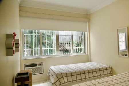 Apartamento à venda com 210m², 3 quartos e 1 vaga Apartamento à venda com 210m², 3 quartos e 1 vagaquarto 2