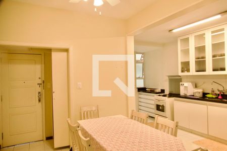 Apartamento à venda com 210m², 3 quartos e 1 vaga Apartamento à venda com 210m², 3 quartos e 1 vagaCozinha