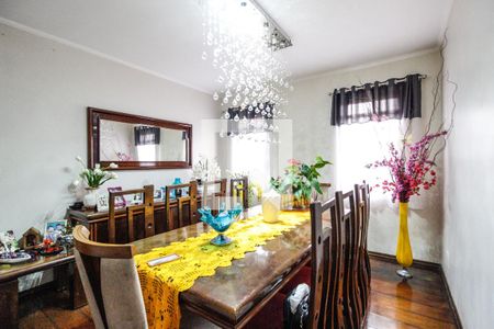 Casa à venda com 352m², 5 quartos e 6 vagasSala de jantar