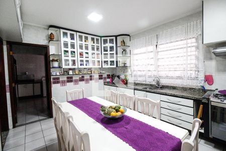 Casa à venda com 352m², 5 quartos e 6 vagasCozinha