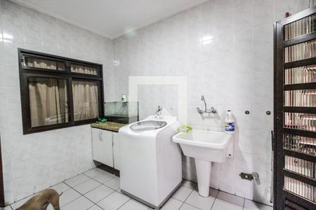 Casa à venda com 352m², 5 quartos e 6 vagasÁrea de serviço