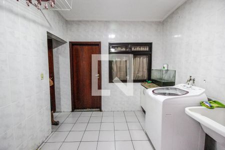 Casa à venda com 352m², 5 quartos e 6 vagasÁrea de serviço