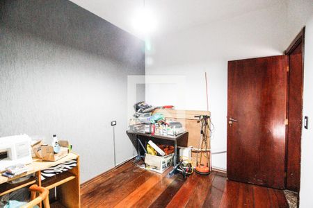 Casa à venda com 352m², 5 quartos e 6 vagasQuarto de serviço 2