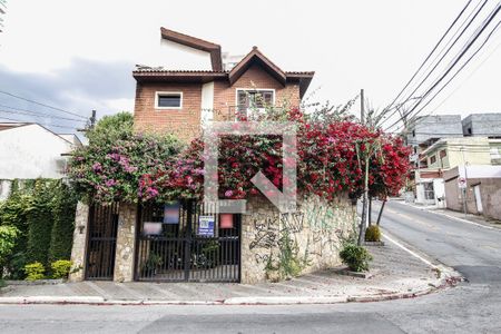 Casa à venda com 352m², 5 quartos e 6 vagasFachada