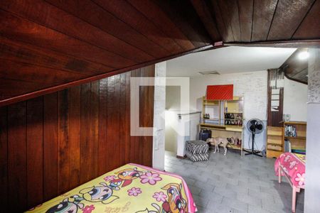 Casa à venda com 352m², 5 quartos e 6 vagasQuarto de serviço 3