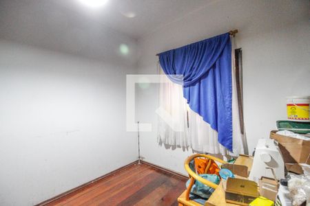 Casa à venda com 352m², 5 quartos e 6 vagasQuarto de serviço 2