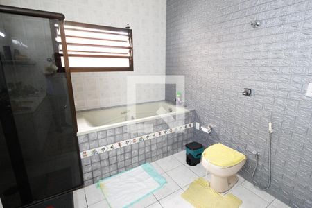 Casa à venda com 352m², 5 quartos e 6 vagasSuíte 