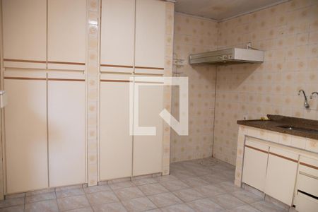 Casa para alugar com 120m², 3 quartos e 3 vagas Casa para alugar com 120m², 3 quartos e 3 vagasCozinha