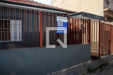 Casa para alugar com 120m², 3 quartos e 3 vagas Casa para alugar com 120m², 3 quartos e 3 vagasFachada