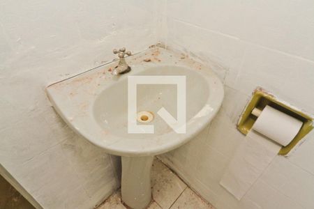 Banheiro de casa para alugar com 2 quartos, 80m² em Vila Picinin , São Paulo