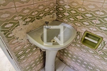 Banheiro de casa para alugar com 1 quarto, 50m² em Vila Picinin, São Paulo