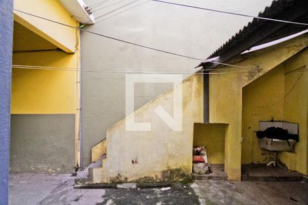 Quarto 1 de casa para alugar com 1 quarto, 50m² em Vila Picinin, São Paulo