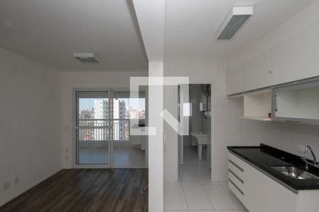 Sala e cozinha de apartamento à venda com 2 quartos, 77m² em Vila Prudente, São Paulo