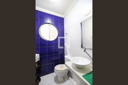 Casa à venda com 240m², 3 quartos e 3 vagasBanheiro