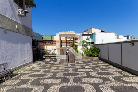 Apartamento à venda com 70m², 2 quartos e 1 vagaÁrea comum