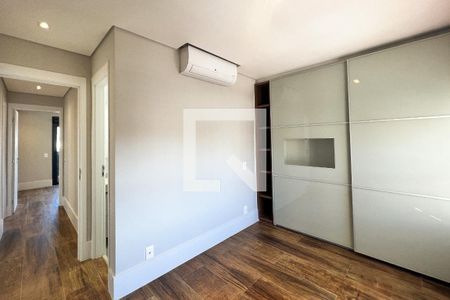 Quarto 1 de apartamento para alugar com 3 quartos, 146m² em Moema, São Paulo