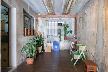Casa à venda com 240m², 2 quartos e 3 vagas Casa à venda com 240m², 2 quartos e 3 vagasGaragem