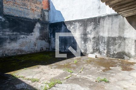 Casa à venda com 240m², 2 quartos e 3 vagas Casa à venda com 240m², 2 quartos e 3 vagasQuintal