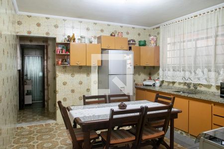 Casa à venda com 240m², 2 quartos e 3 vagas Casa à venda com 240m², 2 quartos e 3 vagasCozinha