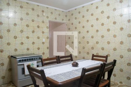 Casa à venda com 240m², 2 quartos e 3 vagas Casa à venda com 240m², 2 quartos e 3 vagasCozinha