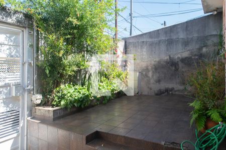 Casa à venda com 240m², 2 quartos e 3 vagas Casa à venda com 240m², 2 quartos e 3 vagasVaranda