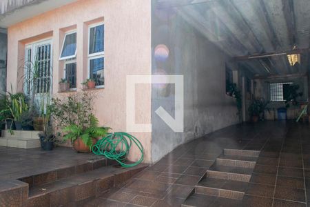 Casa à venda com 240m², 2 quartos e 3 vagas Casa à venda com 240m², 2 quartos e 3 vagasVaranda