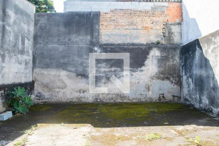 Casa à venda com 240m², 2 quartos e 3 vagas Casa à venda com 240m², 2 quartos e 3 vagasQuintal
