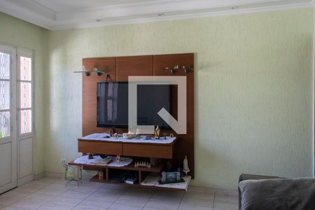Casa à venda com 240m², 2 quartos e 3 vagas Casa à venda com 240m², 2 quartos e 3 vagasSala