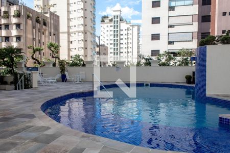 Apartamento para alugar com 350m², 5 quartos e 3 vagas Apartamento para alugar com 350m², 5 quartos e 3 vagasÁrea comum - Piscina