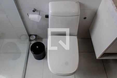 Apartamento para alugar com 350m², 5 quartos e 3 vagas Apartamento para alugar com 350m², 5 quartos e 3 vagasBanheiro da Suíte 2