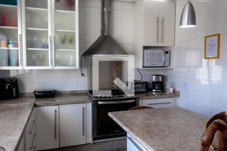 Apartamento para alugar com 350m², 5 quartos e 3 vagas Apartamento para alugar com 350m², 5 quartos e 3 vagasCozinha