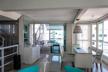 Sala de apartamento para alugar com 5 quartos, 350m² em Balneario Guarujá, Guarujá