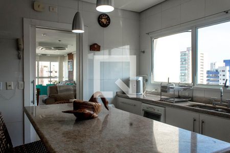 Apartamento para alugar com 350m², 5 quartos e 3 vagas Apartamento para alugar com 350m², 5 quartos e 3 vagasCozinha