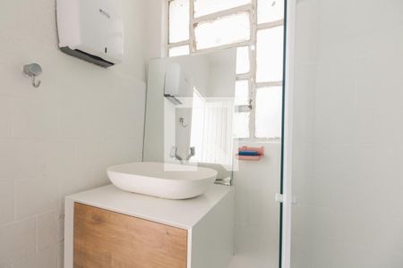 Casa para alugar com 80m², 1 quarto e 3 vagasBanheiro 