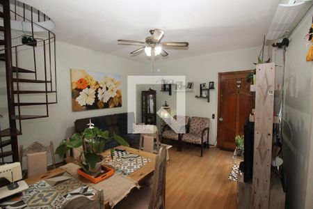 Apartamento à venda com 60m², 2 quartos e 3 vagasSala