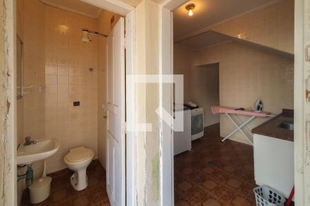Casa à venda com 415m², 6 quartos e 6 vagasBanheiro de Serviço