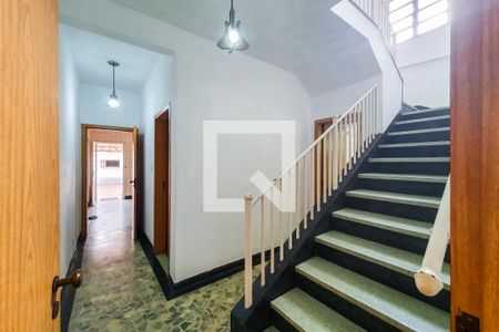Casa à venda com 415m², 6 quartos e 6 vagasEscada