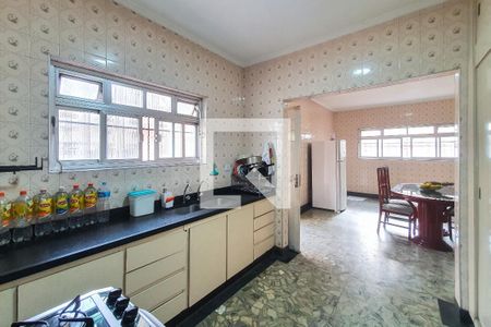 Casa à venda com 415m², 6 quartos e 6 vagasCozinha